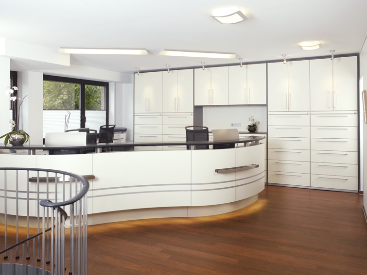 <br />
<b>Notice</b>:  Undefined variable: slide_alt in <b>/www/htdocs/w014d89b/praxis-neubaur-herfort.de/wp/wp-content/plugins/ultimate-responsive-image-slider/uris-layout.php</b> on line <b>254</b><br />
